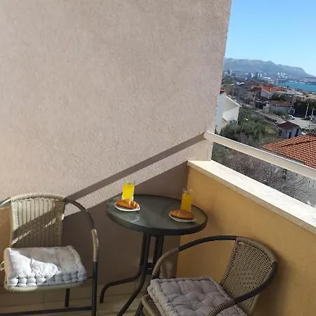 Palada Apartment Kastela