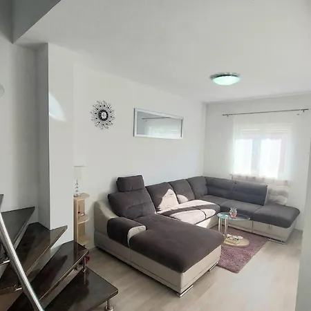 Palada Apartment Kaštela